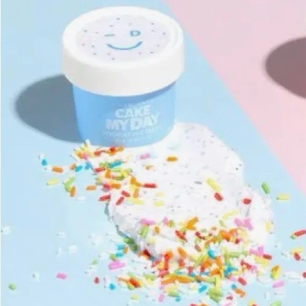 Cake My Day Hydrating Sprinkle Wash-Off Mask - Blue